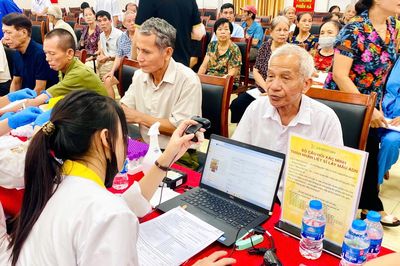 Lấy mẫu ADN trong Chiến dịch 500 ngày đêm: Khắc khoải mong tìm được người thân đã hy sinh nhiều năm