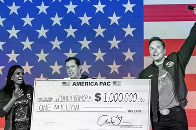 Chiến dịch 'mỗi ngày tặng 1 triệu USD' của Elon Musk năm 2024 bị nghi vấn lừa đảo