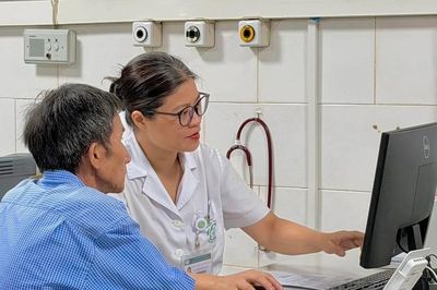 Cơ hội điều trị ung thư nhờ hạt vi cầu phóng xạ Y-90 và thuốc đích