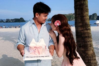 Chồng Hòa Minzy nói lời yêu thương với vợ