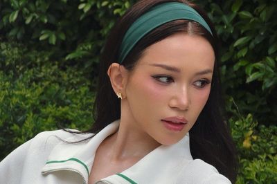 Sĩ Thanh khoe vóc dáng săn chắc, nhan sắc trẻ trung gây chú ý