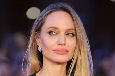 Angelina Jolie tiết lộ chuyện hẹn hò sau gần 10 năm ly hôn Brad Pitt