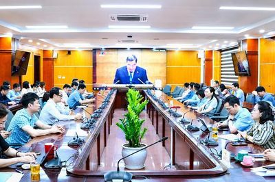 Đảng bộ Cục Đổi mới sáng tạo, Chuyển đổi xanh và Khuyến công học tập, quán triệt Nghị quyết số 10-NQ/TW