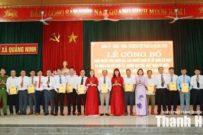 Xã Quảng Ninh công bố các quyết định sắp xếp thôn, thành lập chi bộ