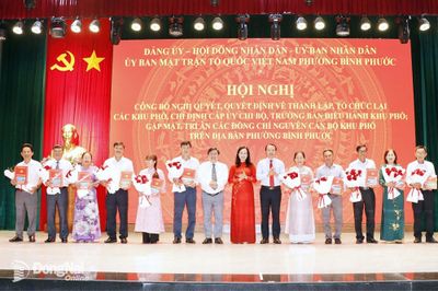 Phường Bình Phước công bố nghị quyết, quyết định về thành lập, tổ chức lại các khu phố