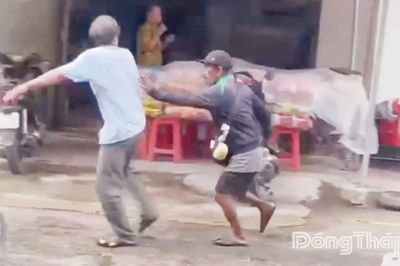 Bắt nghi phạm đâm chết người do mâu thuẫn khi bán vé số