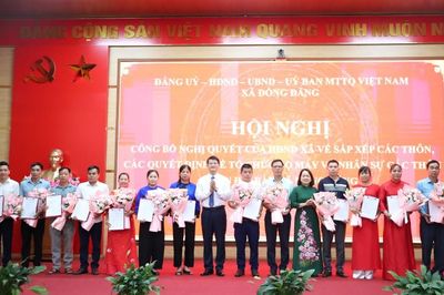 Xã Đồng Đăng công bố nghị quyết của HĐND xã về sắp xếp các thôn