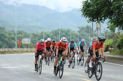 Kịch tính nội dung xuất phát đồng hành nam 117 km