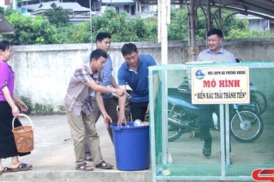 Phụ nữ Phiêng Khoài chung tay bảo vệ môi trường