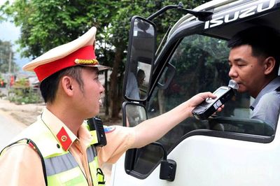 Nỗ lực kiềm chế tai nạn giao thông