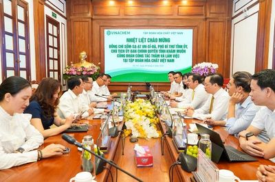 Vinachem làm việc với Đoàn đại biểu Ủy ban Chính quyền tỉnh Khăm Muồn (CHDCND Lào), thúc đẩy triển khai Dự án Muối mỏ Kali Lào