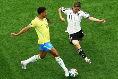 World Cup 2026: Brazil ngược dòng hạ Nhật Bản 2-1, đoạt vé vòng 1/8