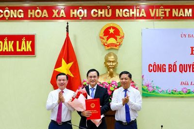 Ông Hồ Quang Đệ được bổ nhiệm làm Giám đốc Sở Xây dựng Đắk Lắk
