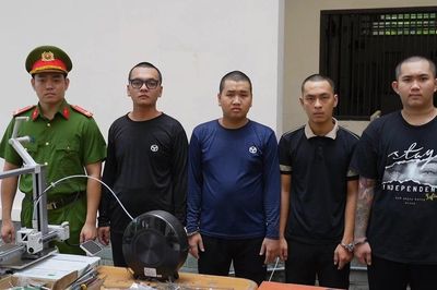 Bắt 30 đối tượng trong đường dây mua bán vũ khí quân dụng 'khủng'