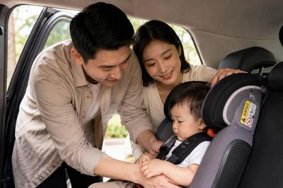 Cục CSGT giải đáp về xử phạt liên quan đến thiết bị an toàn cho trẻ em trên xe ô tô