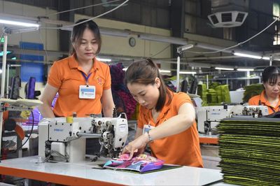 Từ 1/7, lao động nữ sinh con thứ hai được nghỉ thai sản 7 tháng