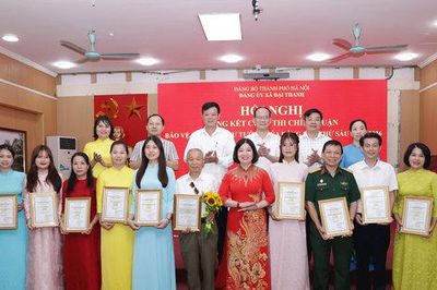 Xã Đại Thanh trao giải cuộc thi chính luận bảo vệ nền tảng tư tưởng của Đảng