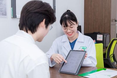 Chữ ký số bệnh viện: Gỡ 'điểm nghẽn' hồ sơ giấy tại Chợ Rẫy và Thu Cúc TCI