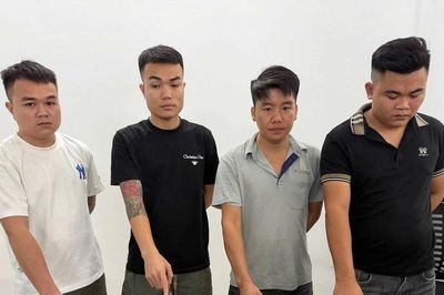 Triệt phá đường dây cá độ bóng đá và lô đề