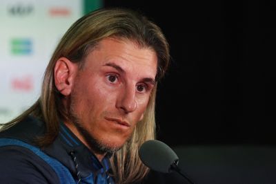 Thêm một huấn luyện viên mất việc sau World Cup