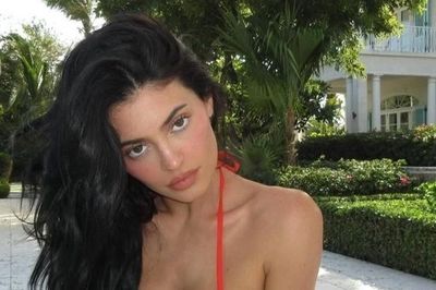 'Tỷ phú hụt' Kylie Jenner bán nhà