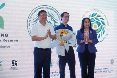 Gia Lai trao giải biểu trưng về Khu Dự trữ sinh quyển thế giới Cao nguyên Kon Hà Nừng
