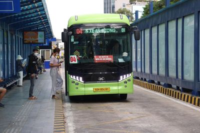 Ngày đầu miễn vé xe buýt tại TP. Hồ Chí Minh