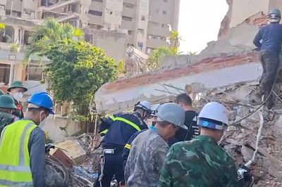 [Video] Lực lượng cứu hộ Việt Nam hỗ trợ đưa 11 nạn nhân ra khỏi đống đổ nát sau động đất tại Venezuela