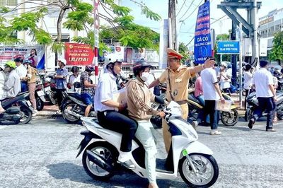 Thủ khoa Cà Mau đạt 37,25 điểm, chọn ước mơ đứng trên bục giảng