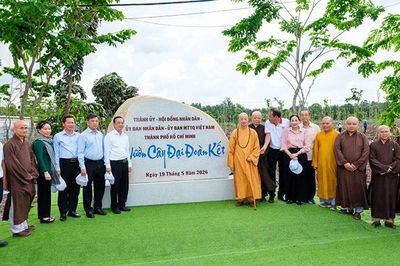 Lan tỏa nếp sống xanh từ mô hình 'Vườn cây đại đoàn kết'