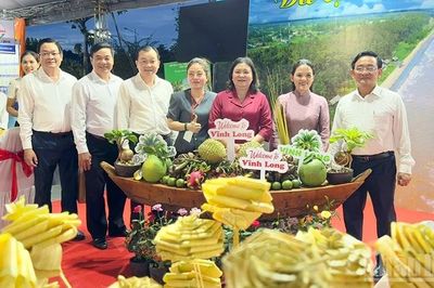 Khai mạc Hội chợ xúc tiến thương mại và sản phẩm OCOP tỉnh Vĩnh Long năm 2026