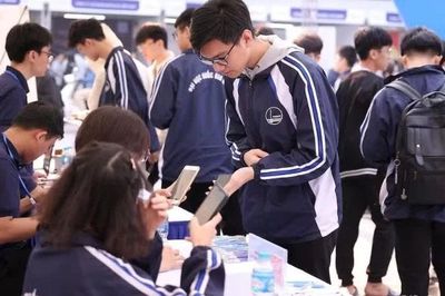 Đề xuất nâng mức vay tín dụng học sinh, sinh viên lên 8 triệu đồng/tháng