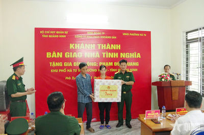 Quảng Ninh: Khánh thành, bàn giao nhà tình nghĩa tặng gia đình chính sách tại Phường Hà Tu
