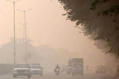 New Delhi mạnh tay chuyển đổi sang xe điện, từng bước loại bỏ phương tiện chạy xăng