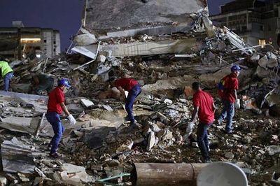 Bé trai sống sót kỳ diệu sau động đất tại Venezuela