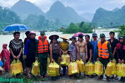 Đồn Biên phòng Cần Yên: Kịp thời giúp nhân dân khắc phục hậu quả mưa lũ