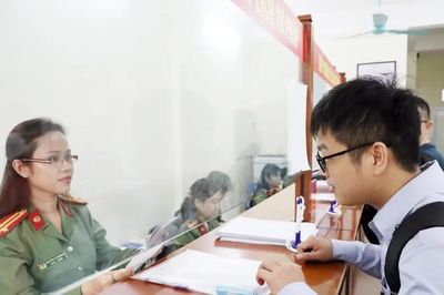 Từ hôm nay, người dân có thể sử dụng phiếu lý lịch tư pháp điện tử thay bản giấy