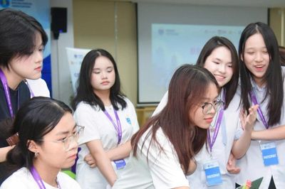 Học sinh 28 trường THPT tìm lời giải cho nhiều vấn đề nóng của cộng đồng