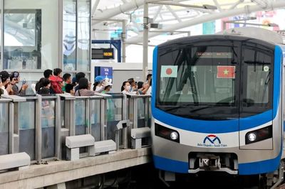 Metro tăng chuyến, miễn phí 100% phục vụ người dân TPHCM xem pháo hoa ngày 2/7