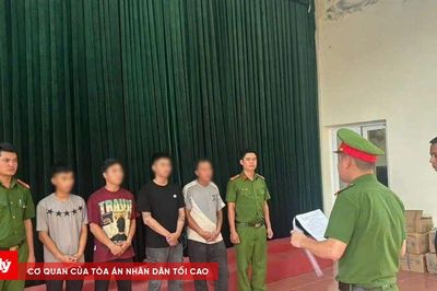 Lao vào đánh người vì 'nháy đèn pha xe máy'