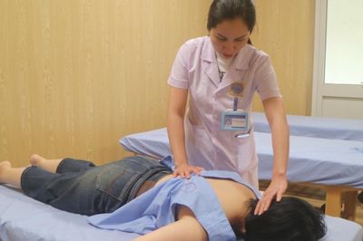 Đi bộ có làm mòn khớp?