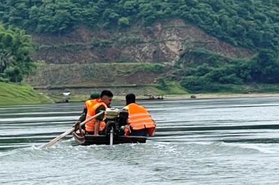 Người đàn ông mất tích bí ẩn sau khi rời nhà, cảnh tượng trên sông gây bất an