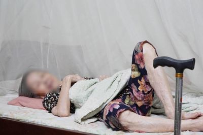 Vụ khiêng cụ 87 tuổi làm ủy quyền nhận lương: Phường nói do 'gia đình sốt ruột'