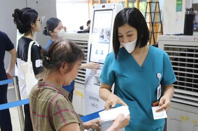 Giảm chi tiền túi với chính sách khám BHYT ngoại trú trái tuyến được trả 50%