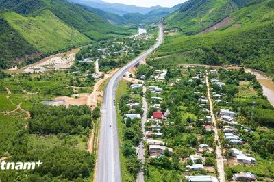Cao tốc La Sơn - Hòa Liên: Xây cầu cạn xử lý điểm nóng sạt lở, lùi thời gian hoàn thành dự án