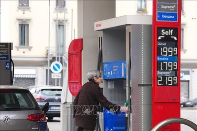 Italy siết chặt quy định cấm xe diesel