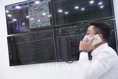 VN-Index tiếp tục hồi phục, cổ phiếu công nghệ thông tin bứt phá