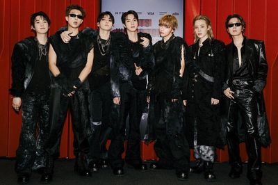 Số tiền hơn 3 nghìn tỷ đồng đã giúp BTS 'đánh bại' huyền thoại The Rolling Stones