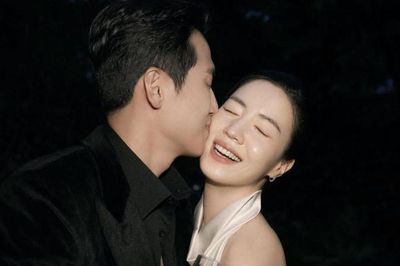 Cựu thành viên T-ara: Ryu Hwa Young công bố ảnh cưới với doanh nhân