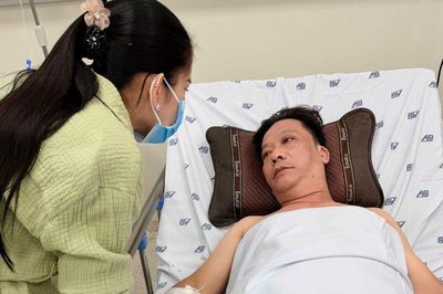 Tình trạng nghệ sĩ Minh Hòa sau 1 đêm đột quỵ, vỡ mạch máu não